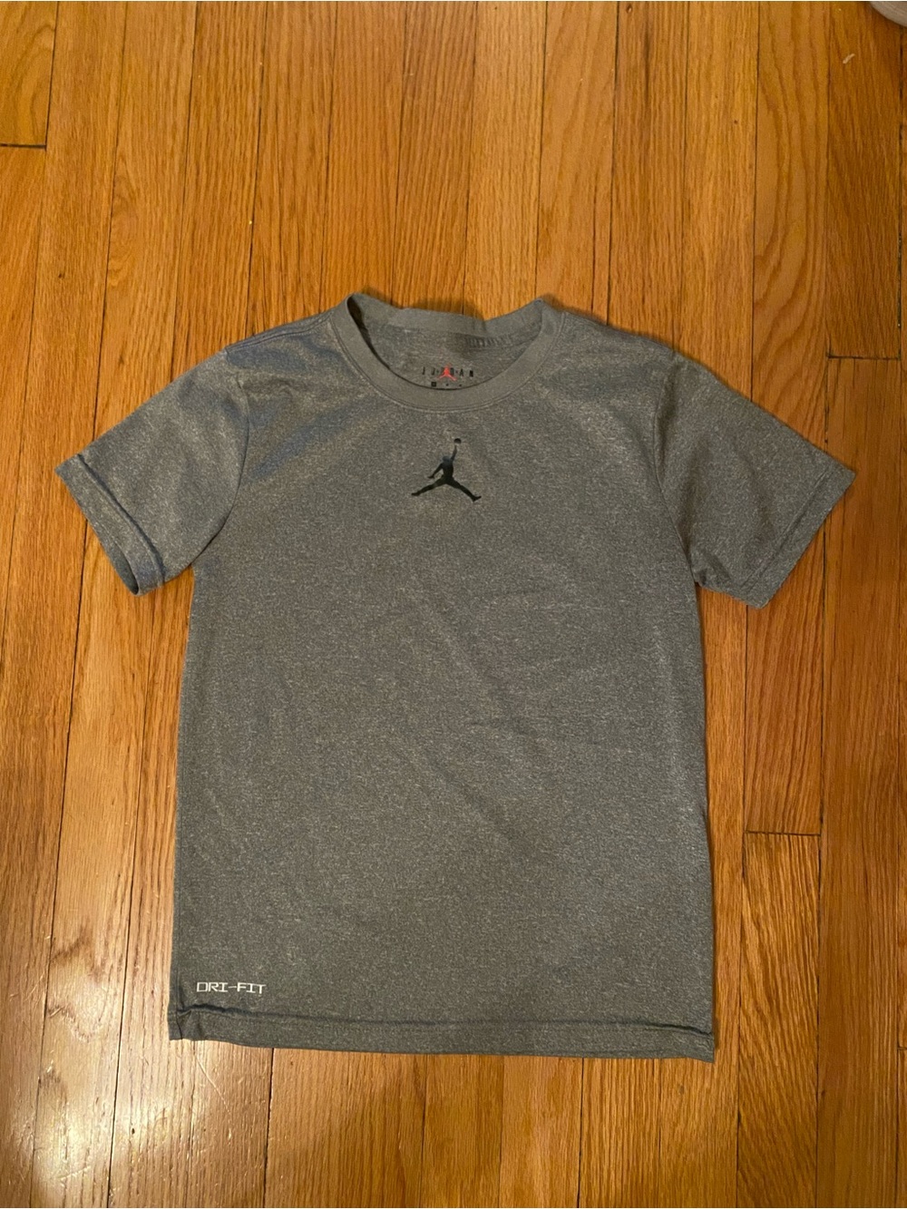 Jordan Boys' Gray Dri-FIT Short Sleeve Tee size M (10-12)